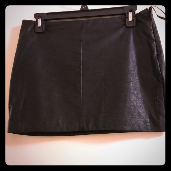 Faux leather mini - Picture 1 of 2